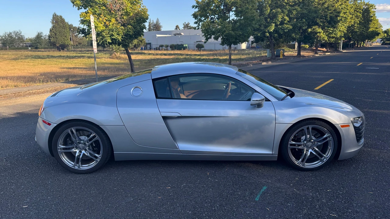 2009 Audi 42 R8 - Image 12 of 31