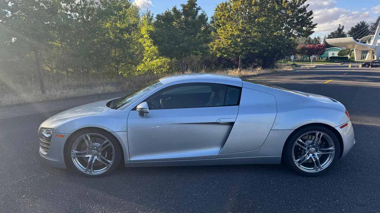 2009 Audi 42 R8 - Image 8 of 31