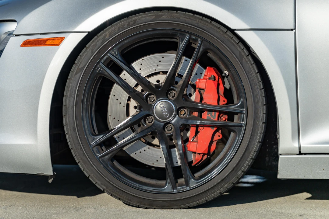 2009 Audi 42 R8 - Image 30 of 31