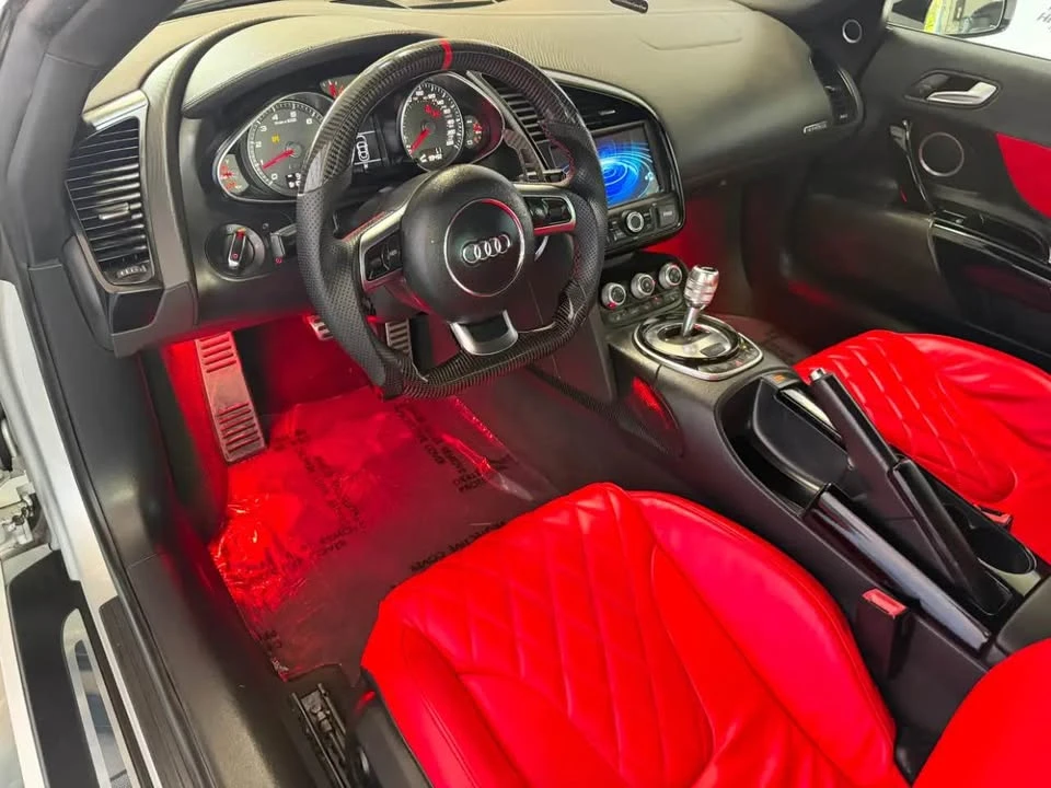 2009 Audi 42 R8 - Image 6 of 10