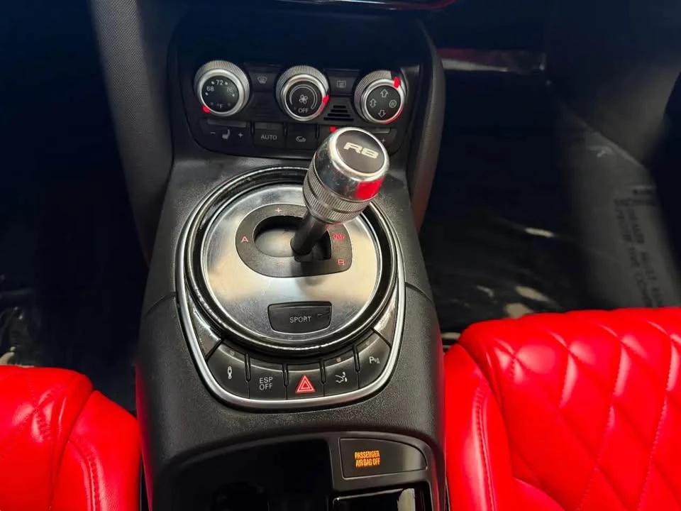 2009 Audi 42 R8 - Image 10 of 10