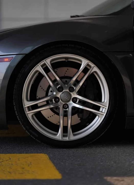 2009 Audi 42 R8 - Image 7 of 12