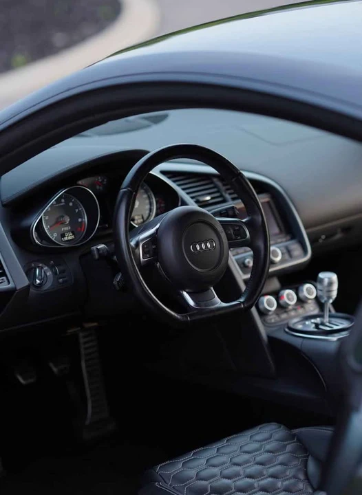 2009 Audi 42 R8 - Image 8 of 12