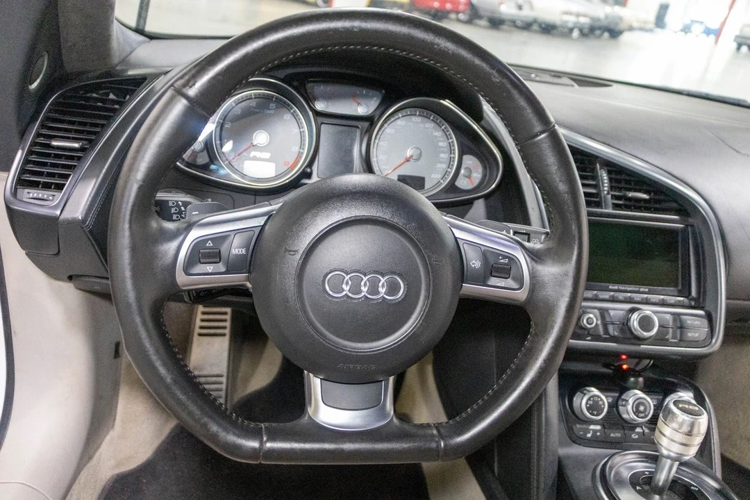 2009 Audi - Image 11 of 31