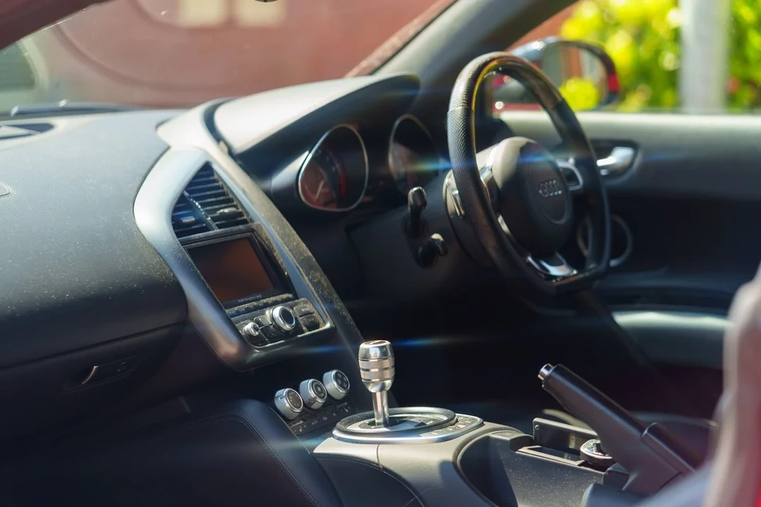 2009 Audi 42 R8 - Image 2 of 30