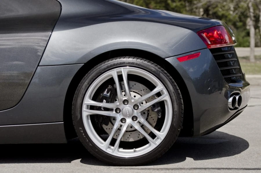 2009 Audi 42 R8 - Image 8 of 10