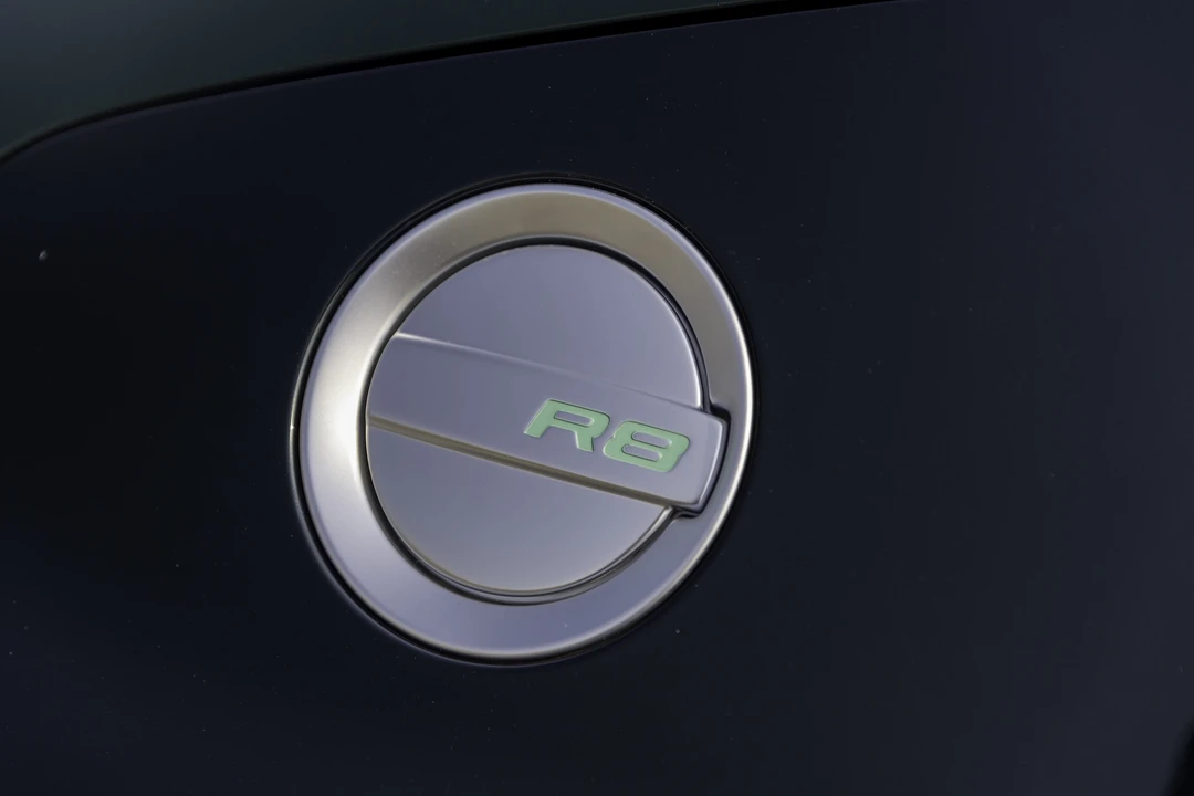 2009 Audi 42 R8 - Image 16 of 31