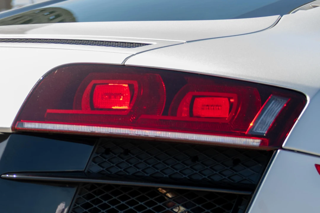 2009 Audi 42 R8 - Image 28 of 31