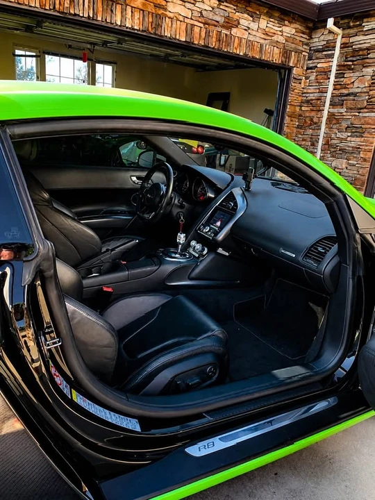 2009 Audi 42 R8 - Image 9 of 10
