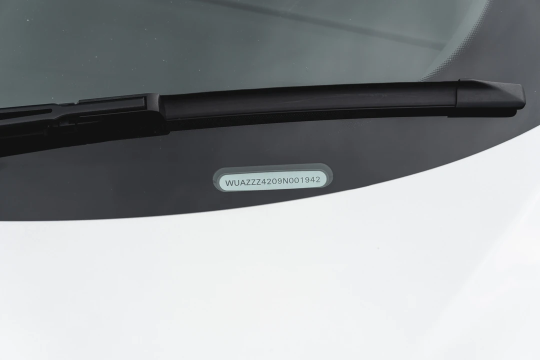 2009 Audi 42 R8 - Image 25 of 31