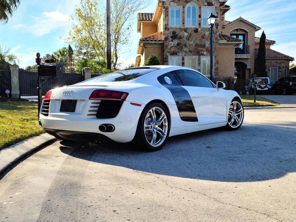 2009 Audi 42 R8 - Image 8 of 31