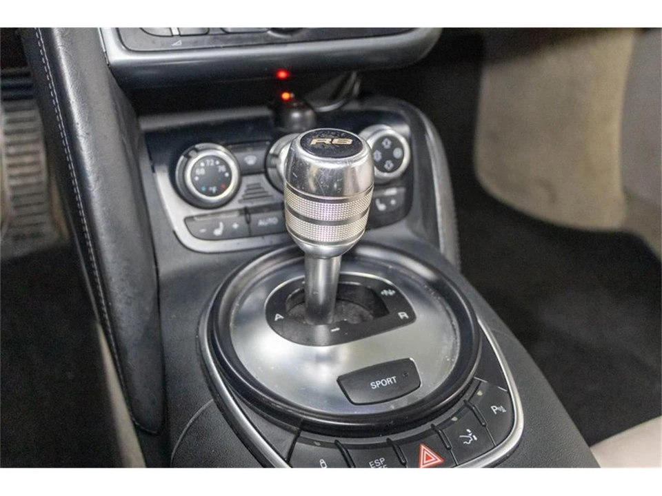 2009 Audi 42 R8 - Image 15 of 31