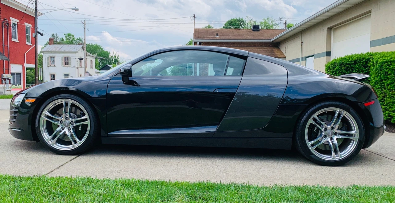 2009 Audi 42 R8 - Image 2 of 31