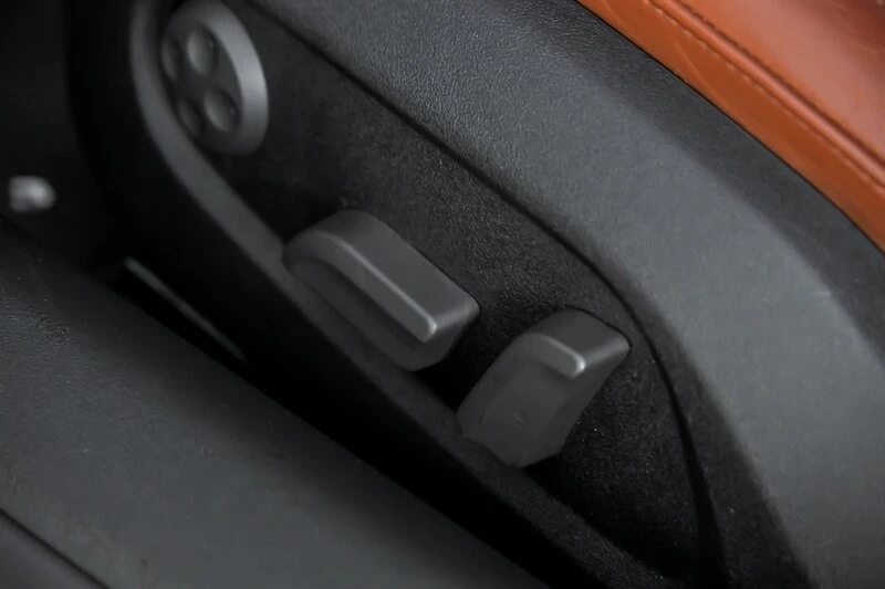 2009 Audi 42 R8 - Image 27 of 31