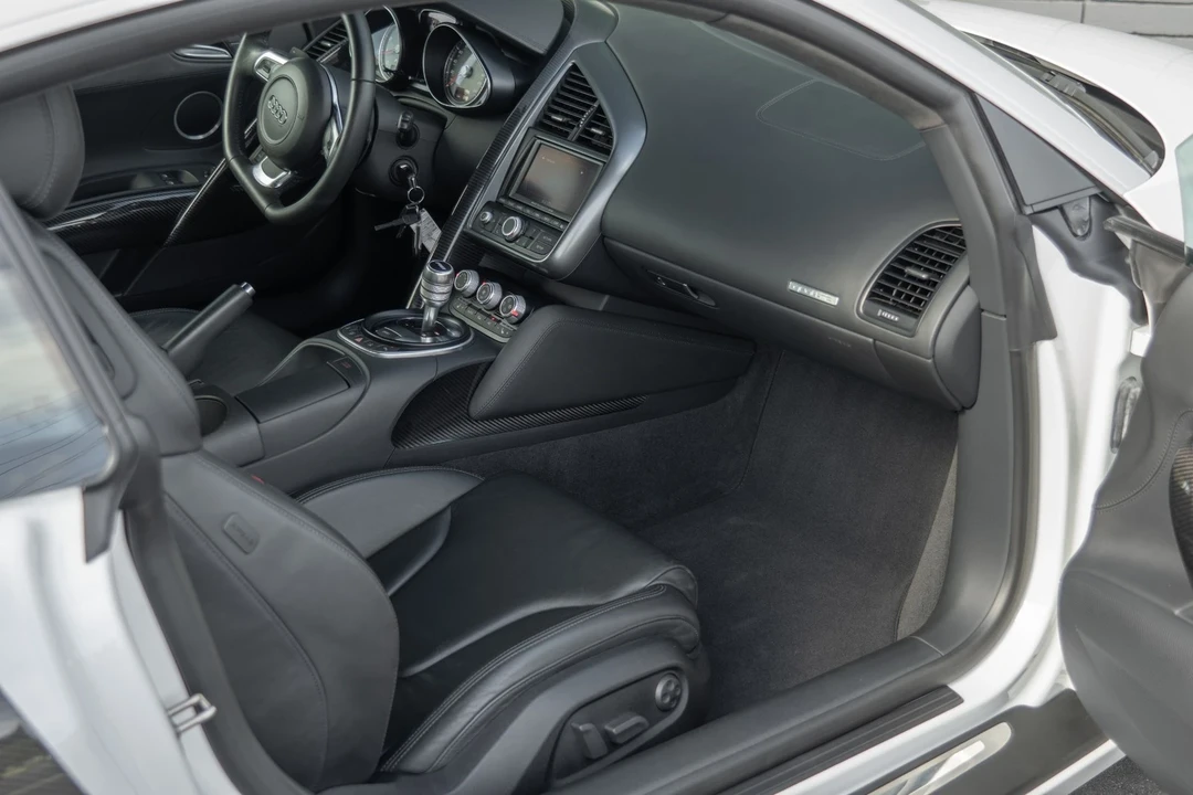2009 Audi 42 R8 - Image 5 of 21