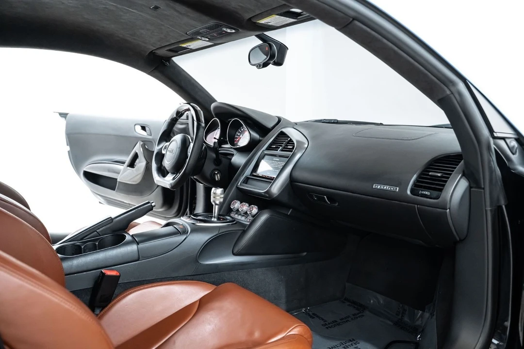 2009 Audi 42 R8 - Image 27 of 31