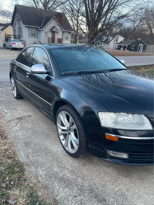2009 Audi S8 - Image 3 of 11