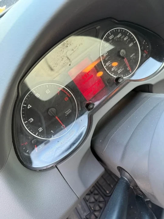 2009 Audi 8R Q5 - Image 6 of 6