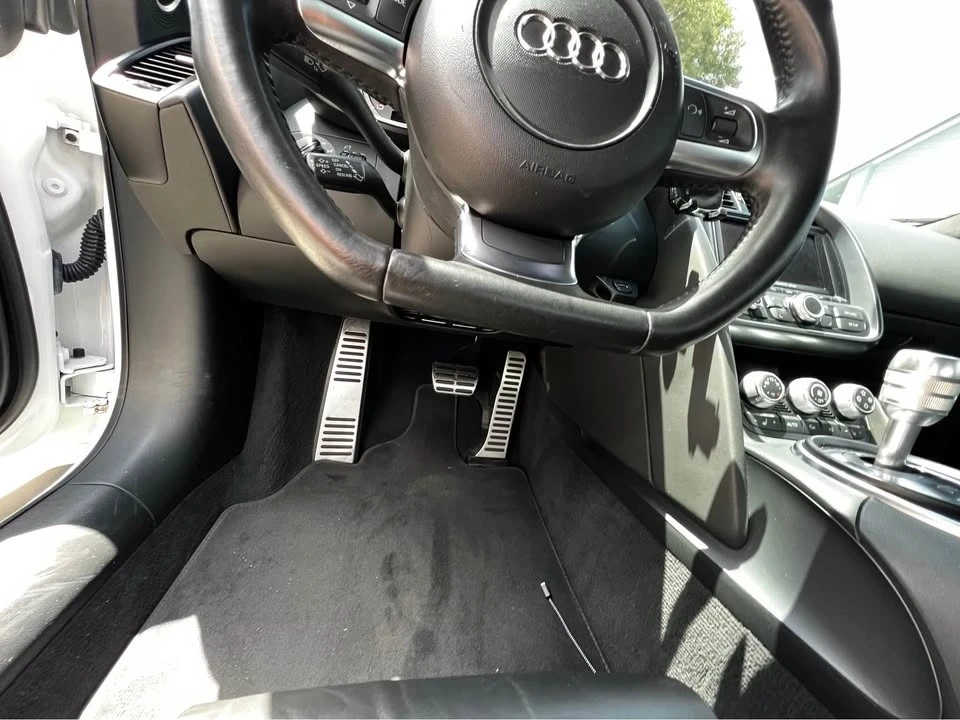 2009 Audi 42 R8 - Image 12 of 15