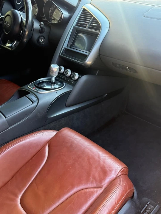 2009 Audi 42 R8 - Image 11 of 13