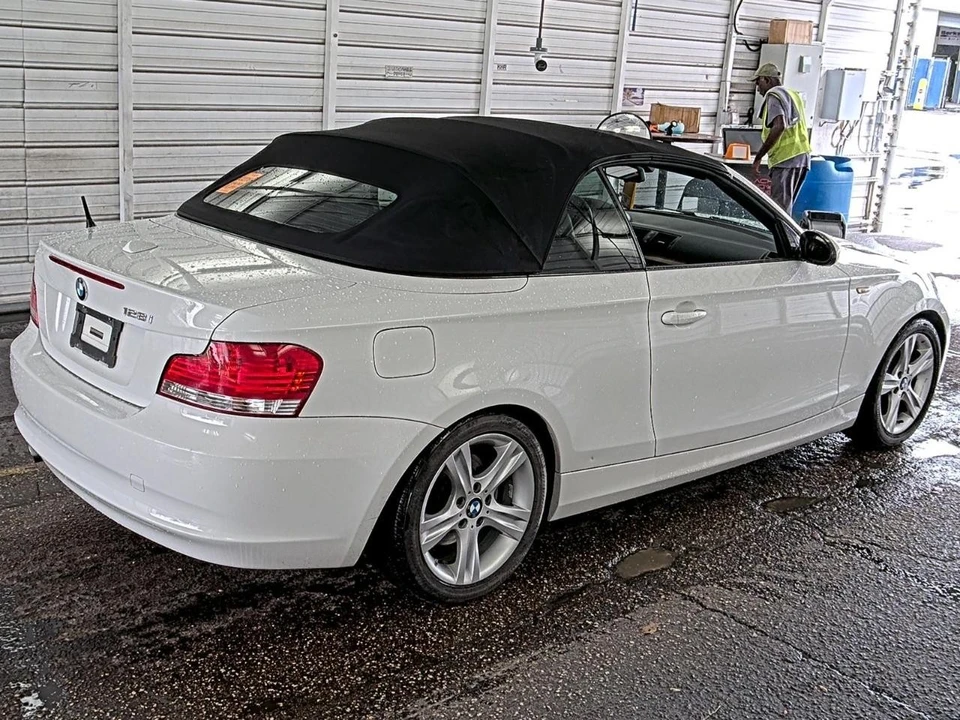2009 BMW E81/E82/E88 1 Series - Image 2 of 13