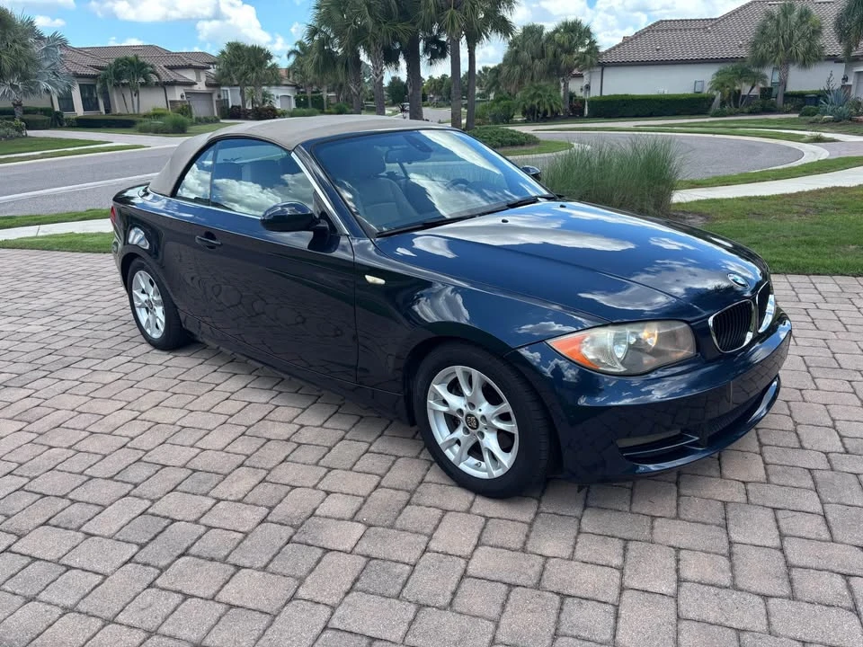 2009 BMW E81/E82/E88 1 Series - Image 2 of 8