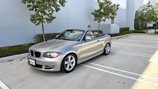2009 BMW 1 Series 128i Convertible 2D