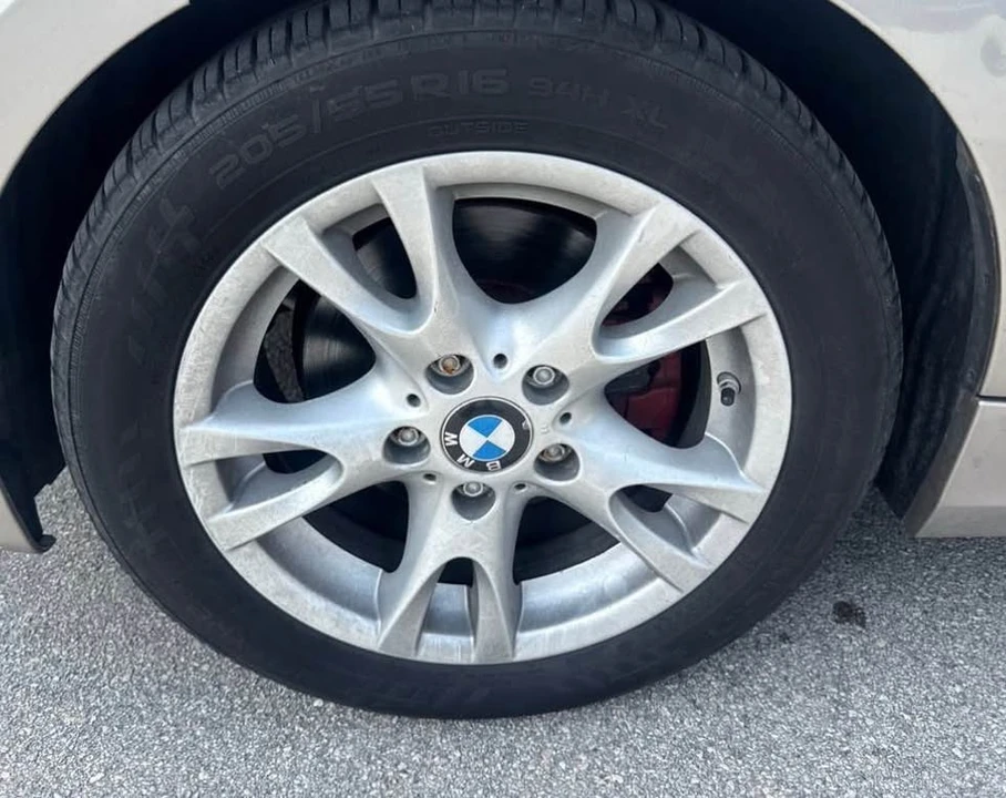 2009 BMW E81/E82/E88 1 Series - Image 9 of 9