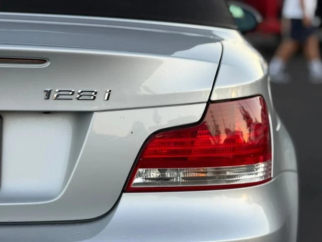 2009 BMW E81/E82/E88 1 Series - Image 9 of 23