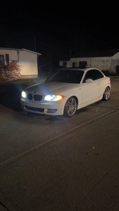 2009 BMW E81/E82/E88 1 Series - Image 6 of 9