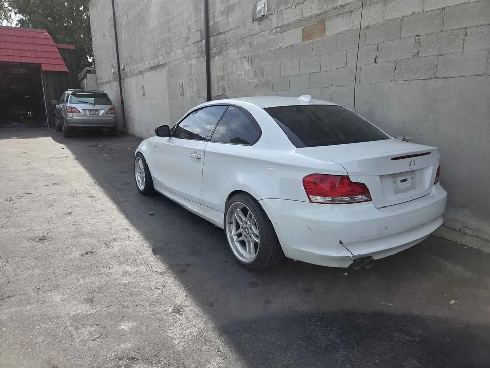 2009 BMW E81/E82/E88 1 Series - Image 2 of 3