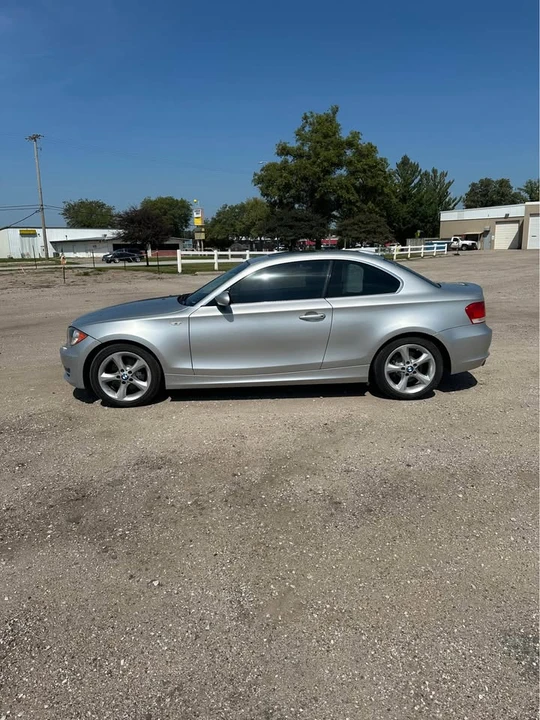 2009 BMW E81/E82/E88 1 Series - Image 2 of 10