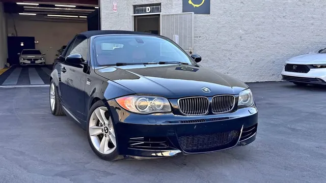 2009 BMW 1 Series 135i Convertible 2D