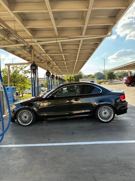 2009 BMW E82 135i & 135is - Image 2 of 8