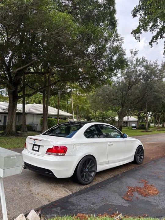 2009 BMW E82 135i & 135is - Image 14 of 20