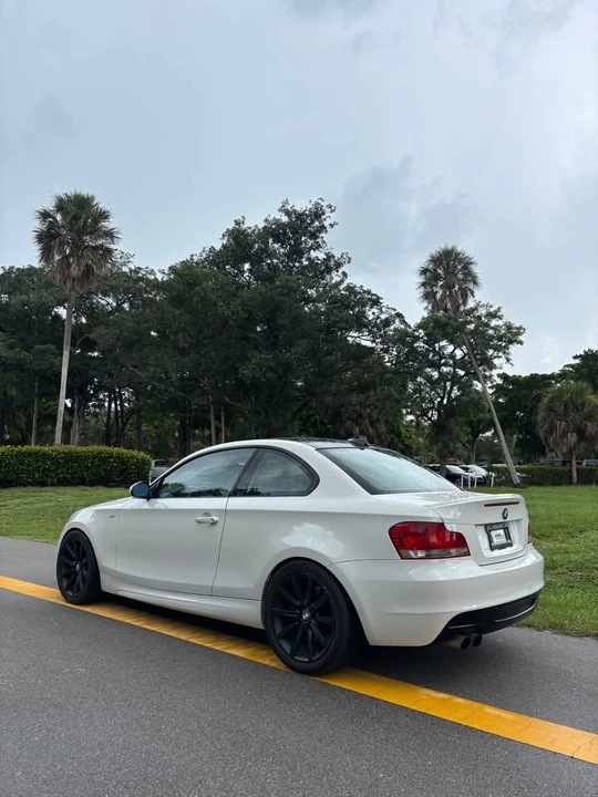 2009 BMW E82 135i & 135is - Image 13 of 20