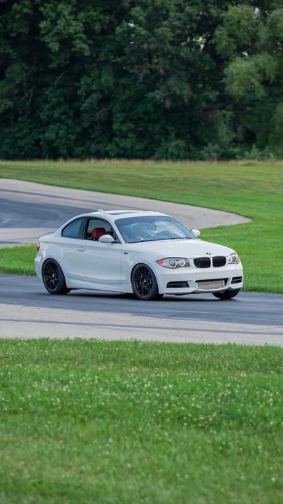 2009 BMW E82 135i & 135is - Image 8 of 15