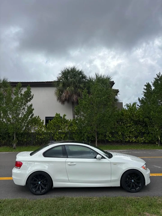 2009 BMW E82 135i & 135is - Image 11 of 20