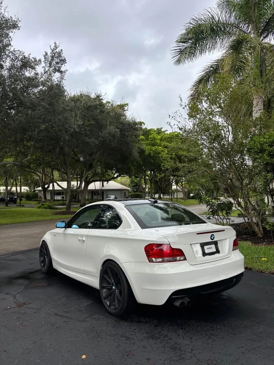 2009 BMW E82 135i & 135is - Image 9 of 20