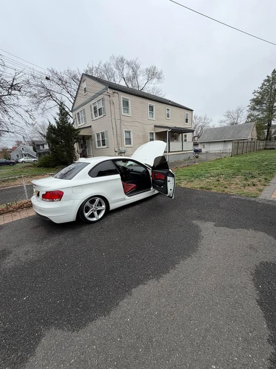 2009 BMW E82 135i & 135is - Image 6 of 8