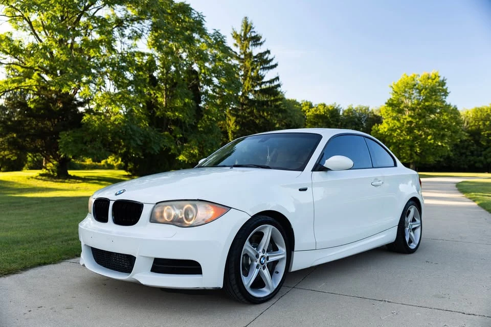 2009 BMW E82 135i & 135is - Image 2 of 17