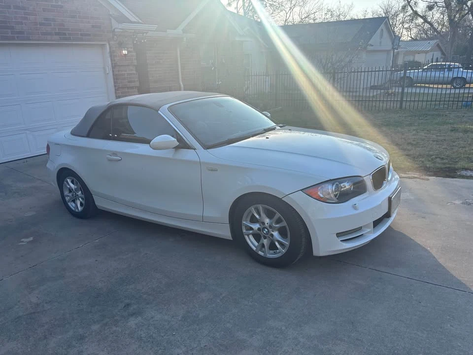 2009 BMW E81/E82/E88 1 Series - Image 4 of 6