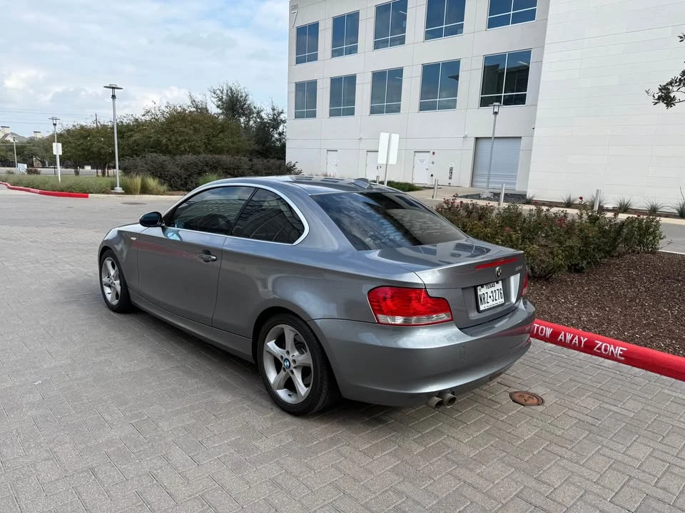 2009 BMW E81/E82/E88 1 Series - Image 4 of 11