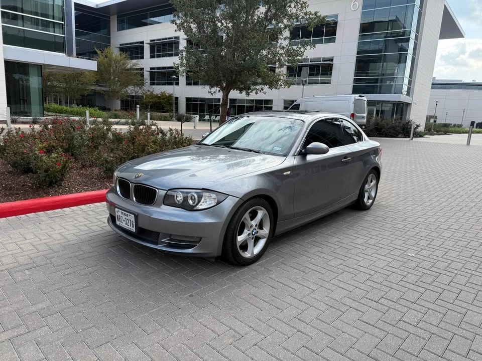 2009 BMW E81/E82/E88 1 Series - Image 2 of 11
