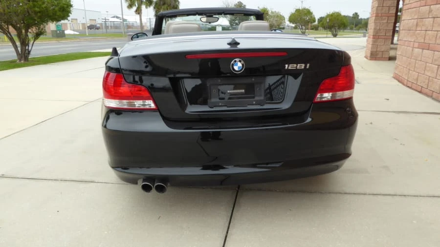 2009 BMW E81/E82/E88 1 Series - Image 3 of 7