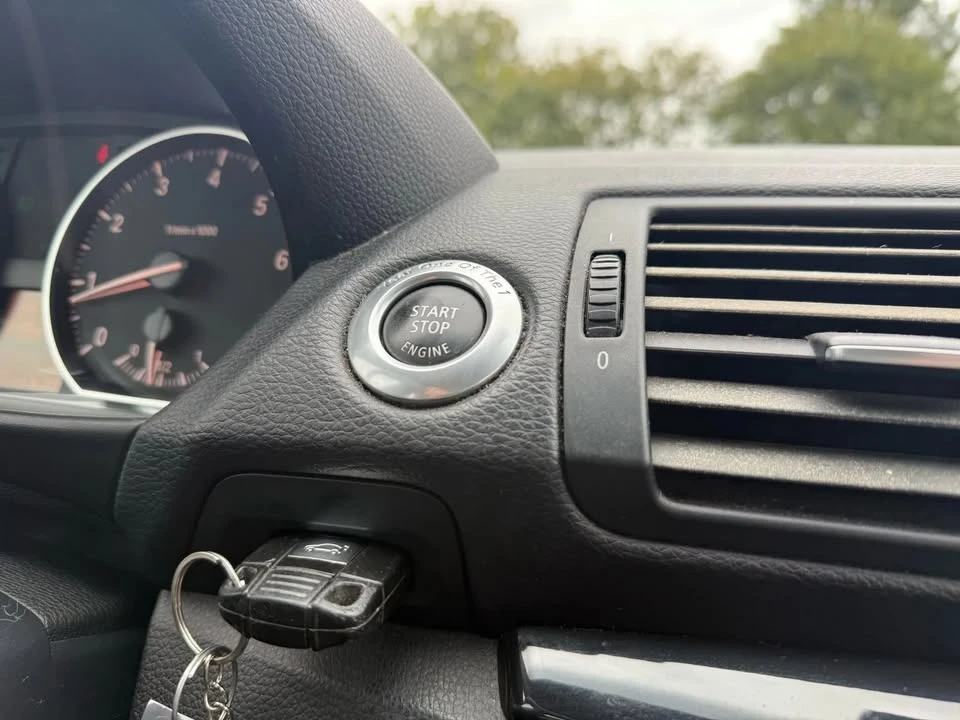 2009 BMW E81/E82/E88 1 Series - Image 12 of 16
