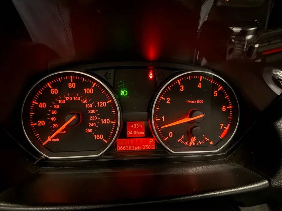 2009 BMW E81/E82/E88 1 Series - Image 15 of 21