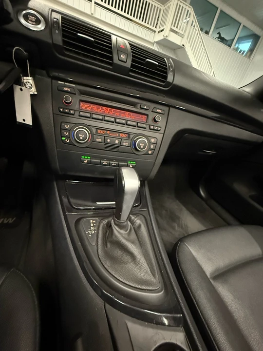 2009 BMW E81/E82/E88 1 Series - Image 17 of 21