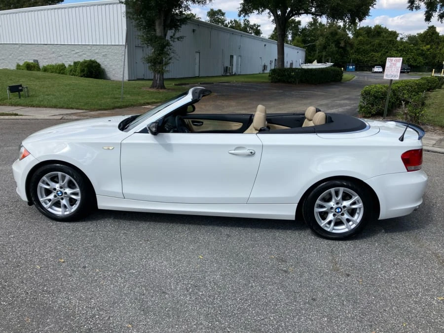 2009 BMW E81/E82/E88 1 Series - Image 2 of 19