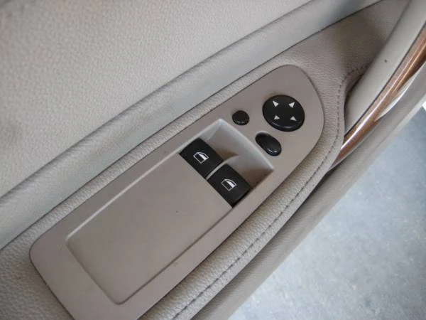 2009 BMW E81/E82/E88 1 Series - Image 16 of 21